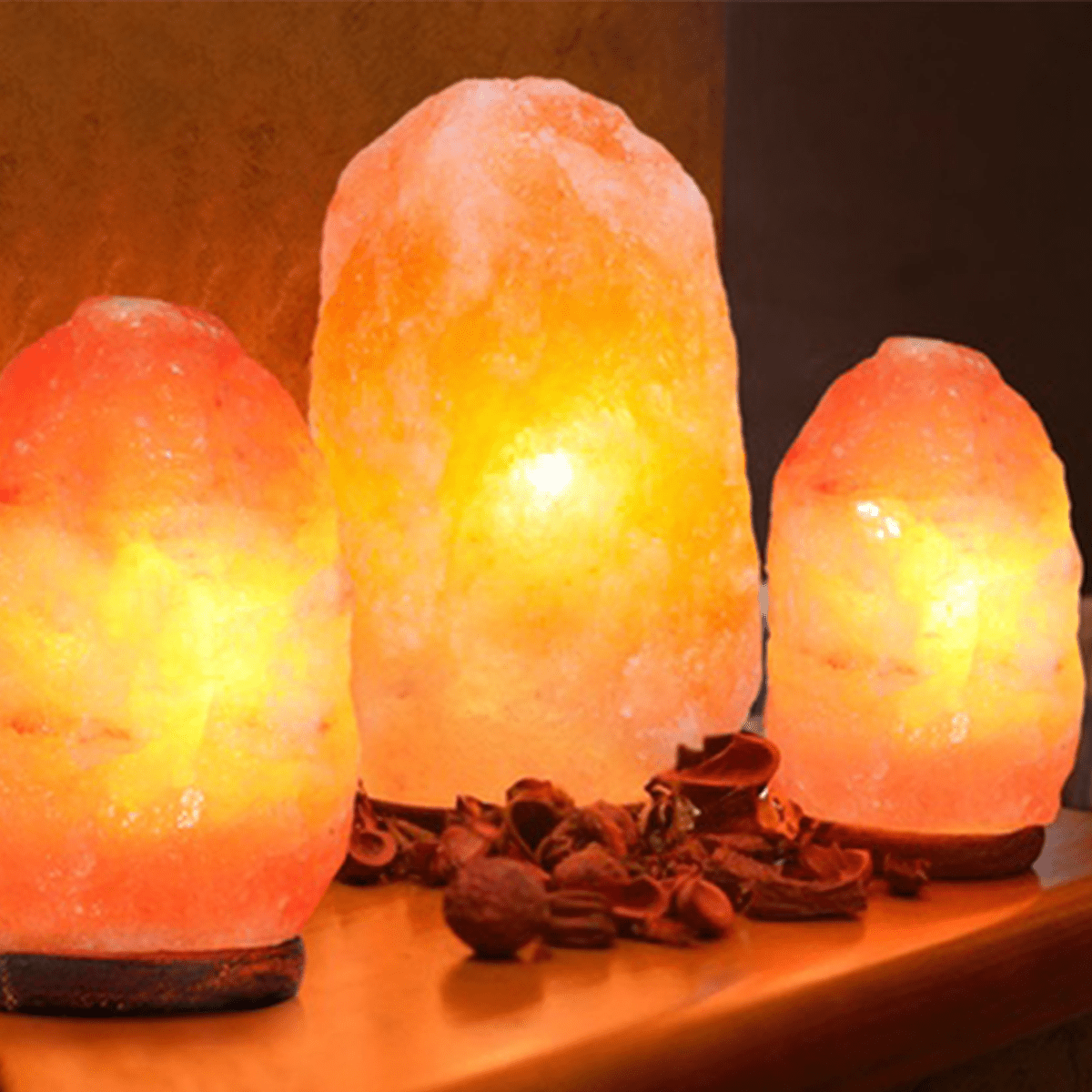 Lámpara Sal Himalaya de 21cm, 2-3 kg, Ideal para Crear un Ambiente Especial, Incluye Base de Madera, Cable de Conexión con Interruptor y Bombilla, Mejoran el Sueño y Descanso, Aumenta la Productividad