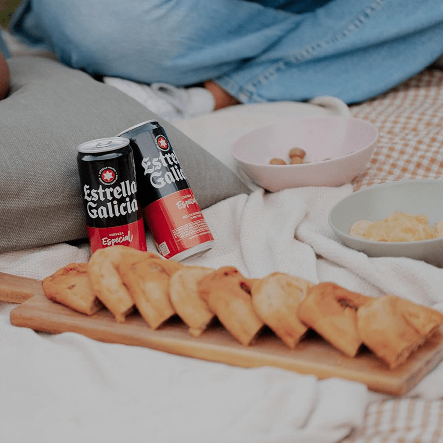 Estrella Galicia Especial, Cerveza Lager Especial, Cerveza 24 Latas de 500 ml, Sabor Ligero y Amargo, Aroma a Lúpulo, 5,5% Volumen de Alcohol