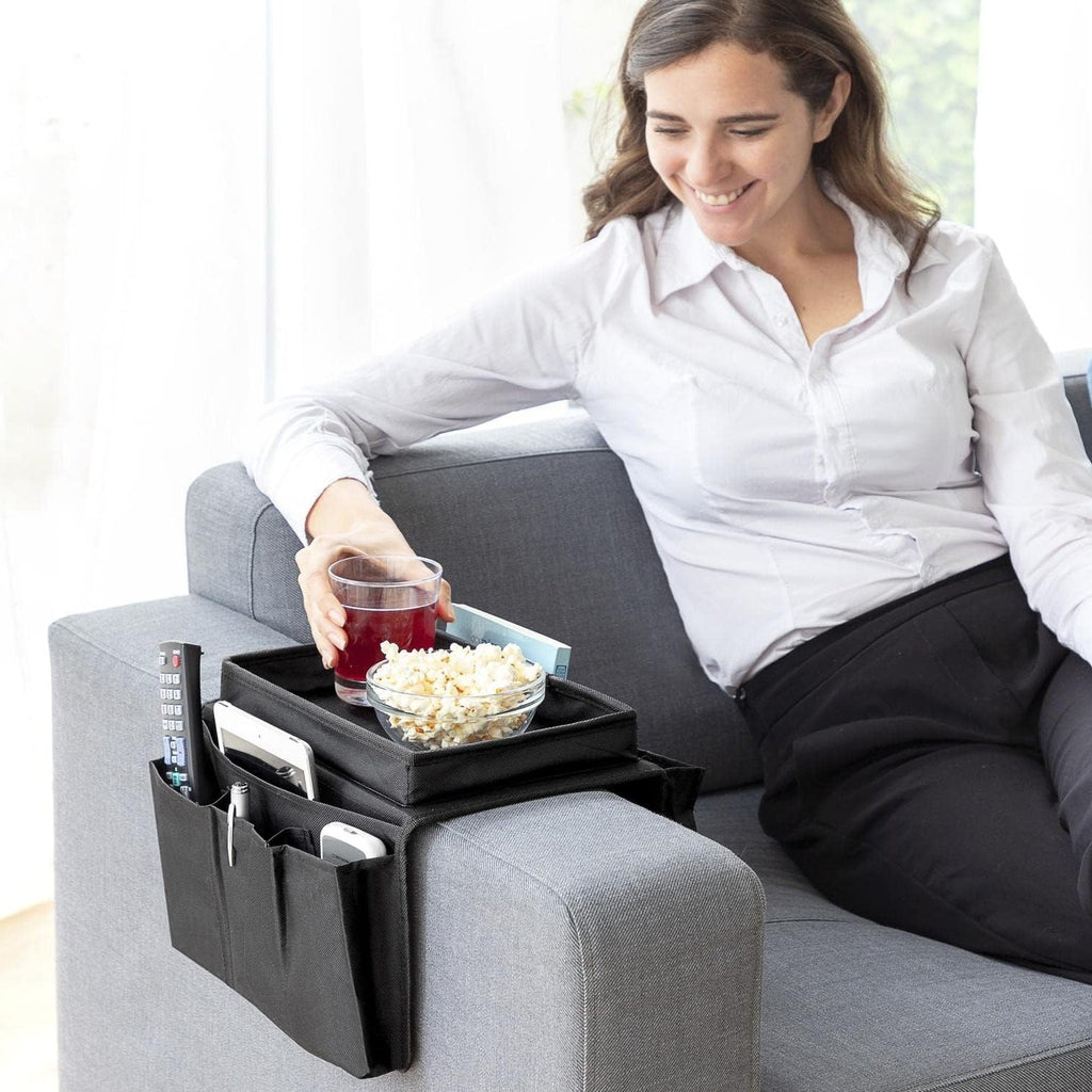 Organizador Reposabrazos Sofá, Almacenamiento Sofá, Dispone Portavasos y Bolsas de Almacenamiento Laterales, Ideal para el Mando a Distancia, Accesorios para Sala de Estar, Snacks, Gafas, Revistas y Smartphone