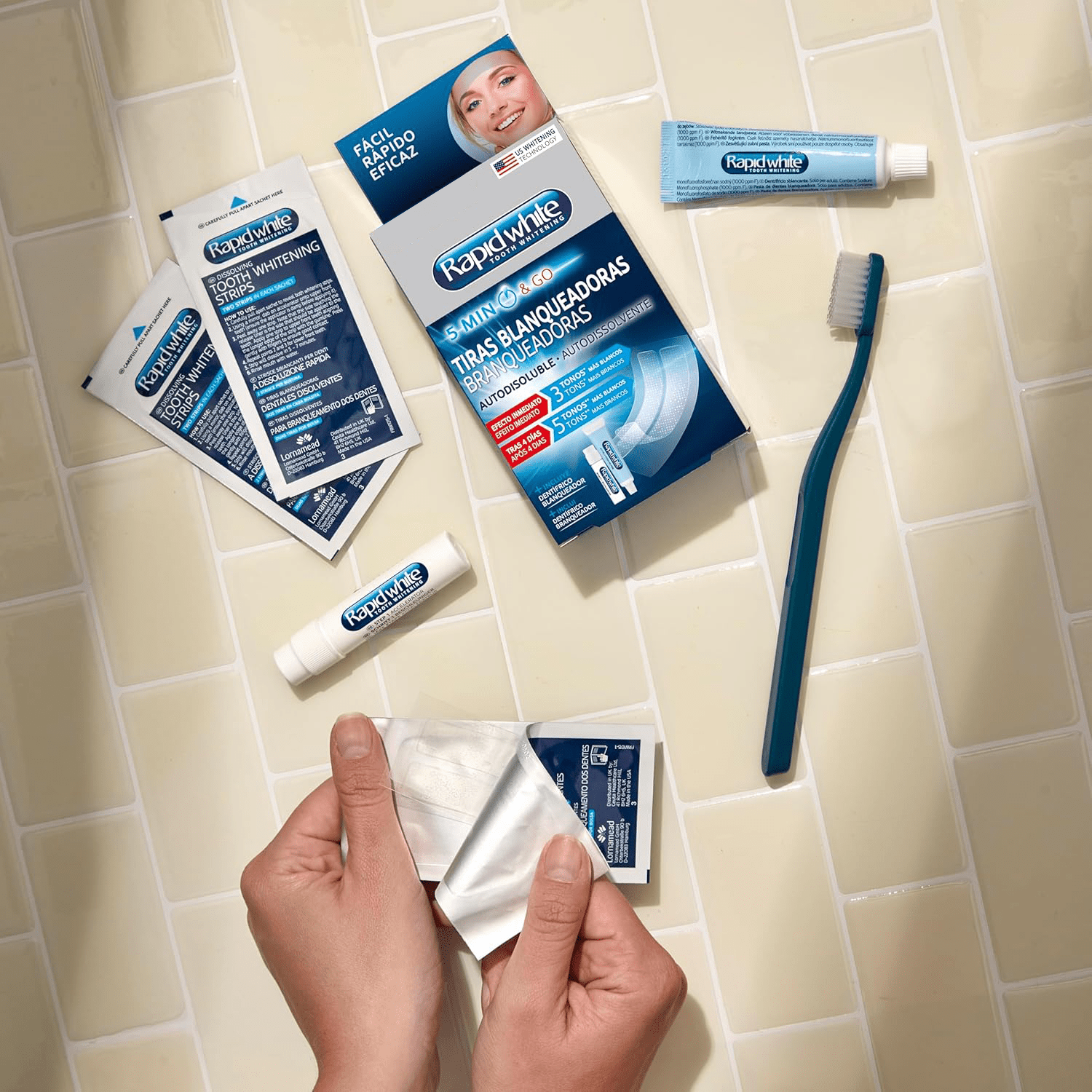 Tiras Blanqueadora Dientes, Blanqueamiento Rápido y Eficaz, Con Efecto Inmediato de Hasta 3 Tonos más Blancos, 5 Tonos más Blancos en solo 4 Días, Incluye Dentrífico Blanqueador - Rapid White