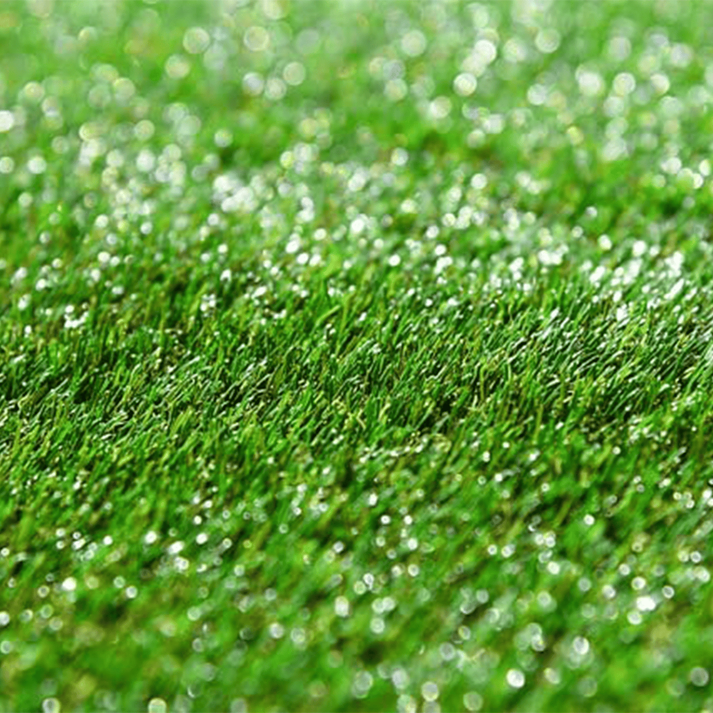Limpiador Cesped Artificial Concentrado, Triple acción: Limpia, Higieniza y Perfuma, Rinde +130L, 2L por Garrafa