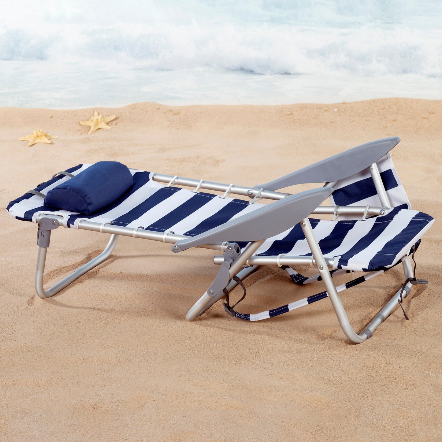 Silla Plegable Playa Reclinable y Resistente. Soporta hasta 110kg. 4 Posiciones, Respaldo Reclinable, Cojín Acolchado, Bolsillo Lateral. Sistema Antivuelco. Hecha de Aluminio y Poliéster. Ideal para Playa, Jardín, Terraza o Camping. 50x45x76cm