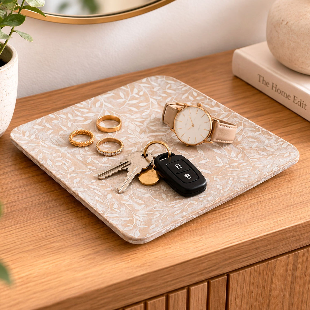 Vaciabolsillos Cuadrado de Madera, Bandeja Organizadora para Llaves, Monedas y Objetos Pequeños, Diseño Decorativo con Estampado de Hojas, Color Beige, 21.5 x 21.5 x 1 cm