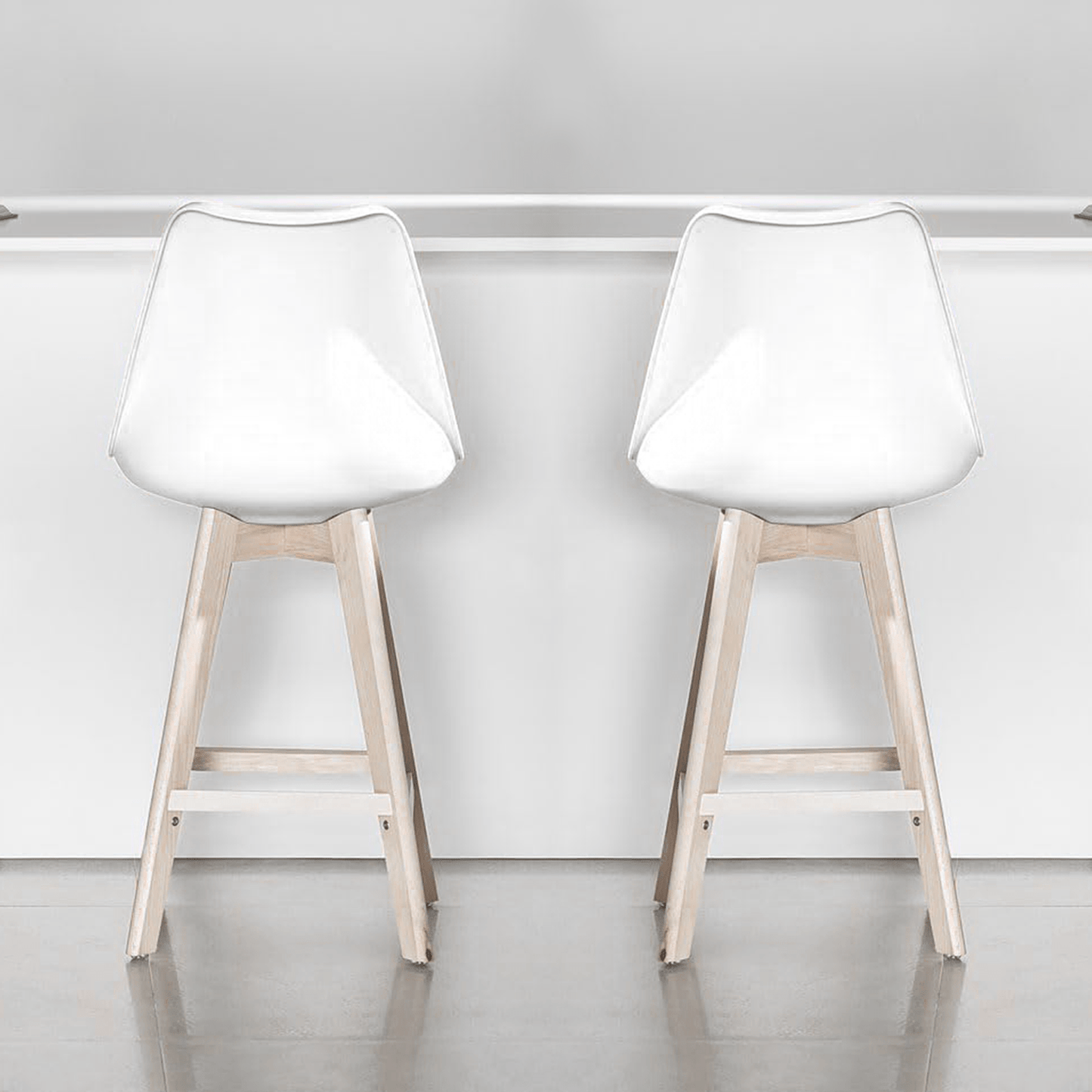 Taburete Alto Cocina con Respaldo, Asiento Blando y Tapizado, Patas Altas Resistentes de Madera de Haya con Reposapiés, Sillas Nórdicas, Ideal para Cocina, Salón, Comedor y Restaurante, 54.5 x 49.5 x 106 cm