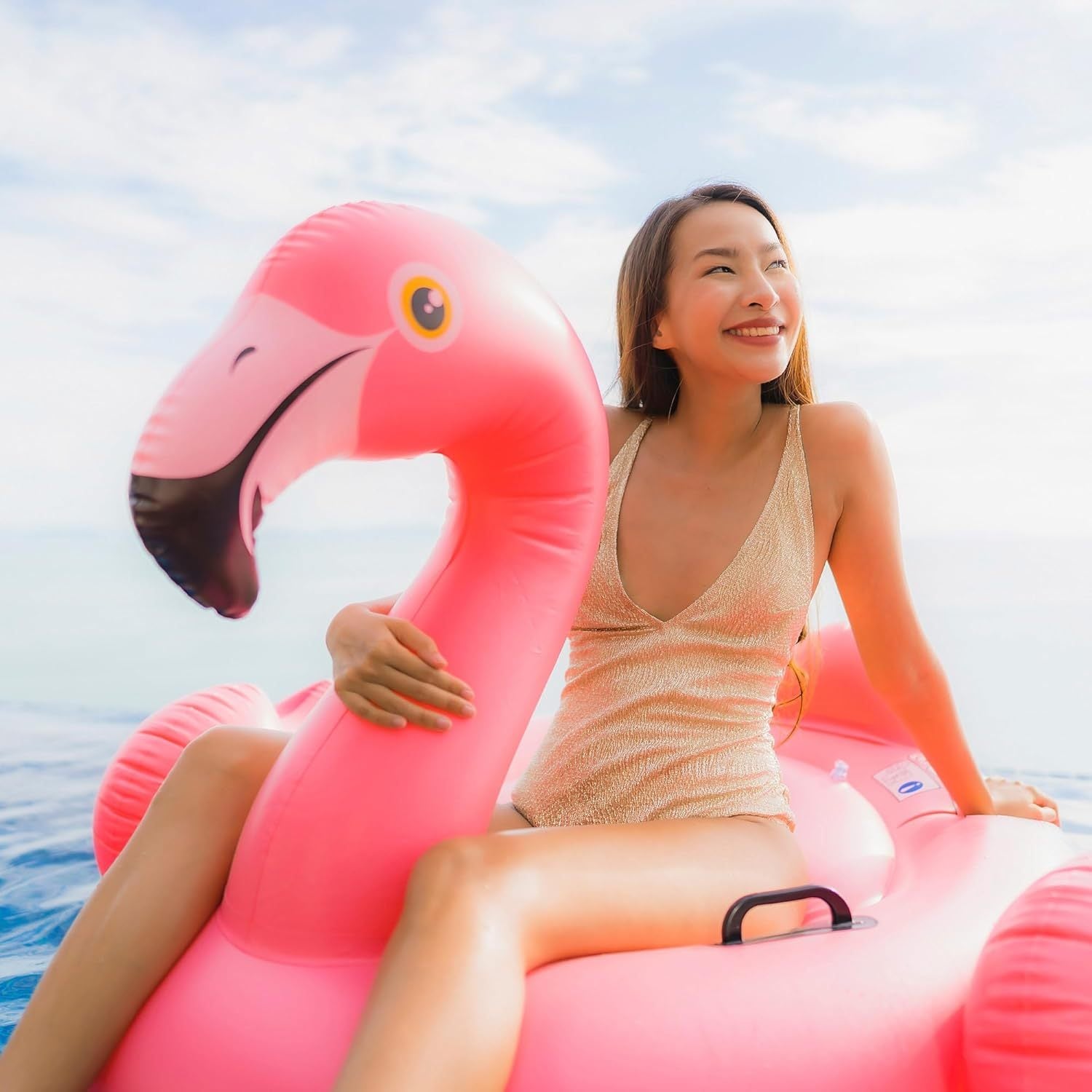 Flotador Piscina Inflable, Flamenco Hinchable de 140 x 147 x 94 cm, Incluye 2 Asas de Sujección, Pensado para estar Tumbado o Sentado, Soporta Hasta 40Kg