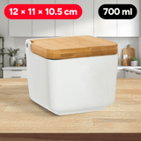 Salero Cocina con Tapa, Hecho de Cerámica y Madera, Capacidad de 700ml, Recipiente para Especias y Aliños, Blanco, 12 x 11 x 10,5 cm