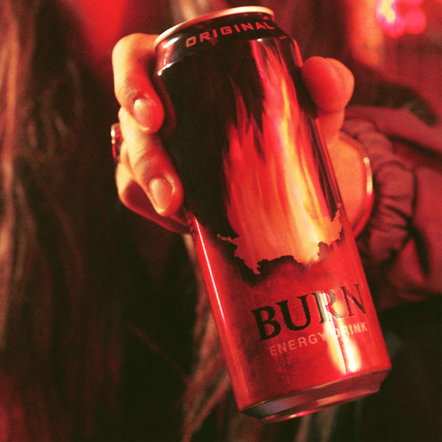 BURN Bebida Energética, Refresco Energético con Taurina, Guaraná y Vitaminas B6 y B12, Pack 12/24 Latas de 500ml