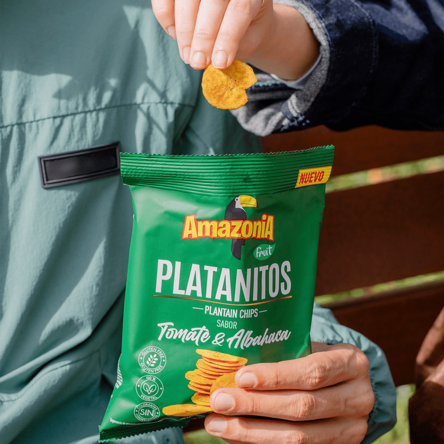 Amazonia Platanitos Sabor Tomate y Albahaca, Chips de Platano Sin GLuten, Sin Colorantes ni Conservantes, 75g cada Paquete
