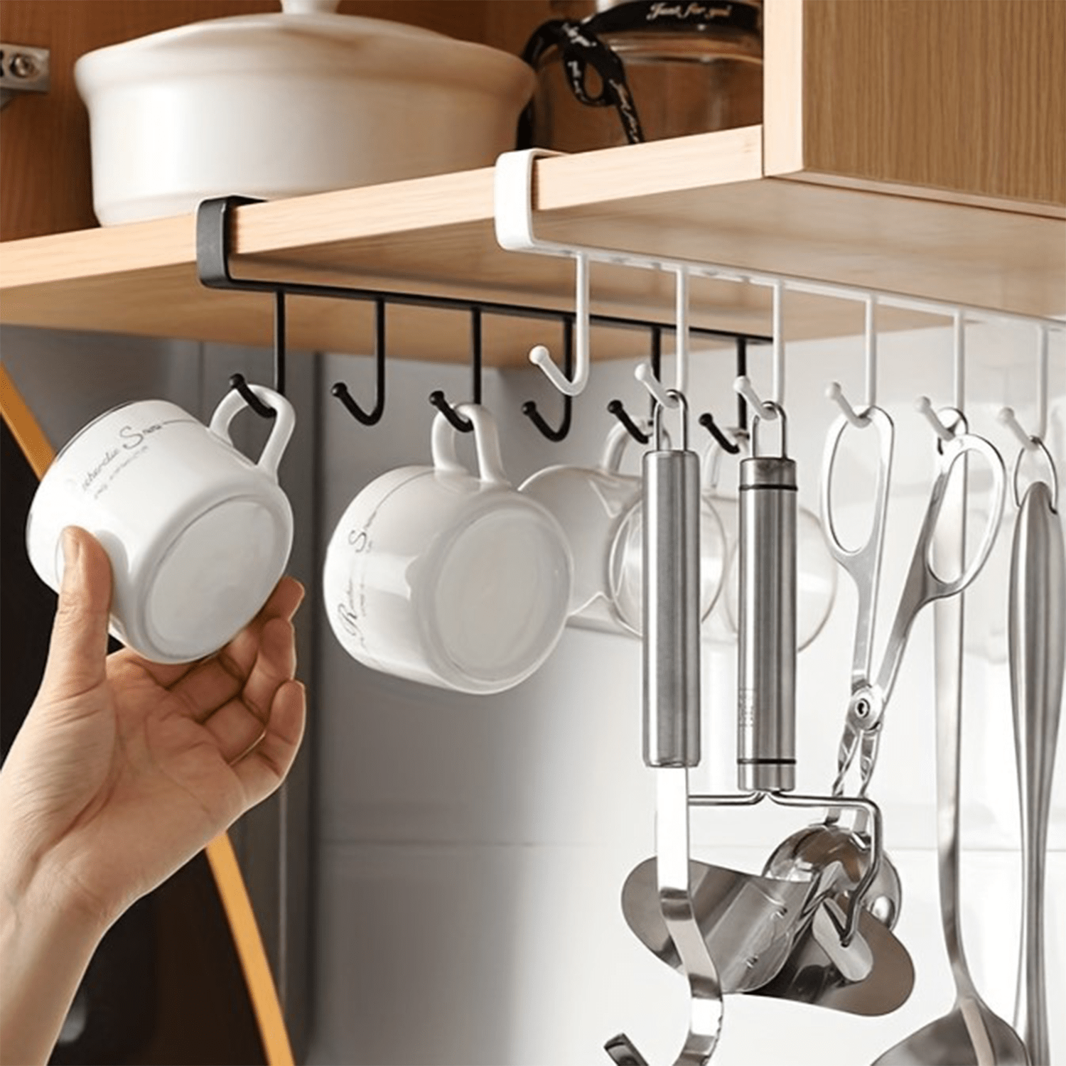 Colgador de Ropa con 6 Ganchos, Percha de Ropa Metálica, Colgador Utensilios Cocina, Ganchos para Colgar Ropa, Ideal para Aprovechar y Optimizar el Espacio, Fácil Instalación y Sin Perforaciones, 25 x 4 x 2,5 cm