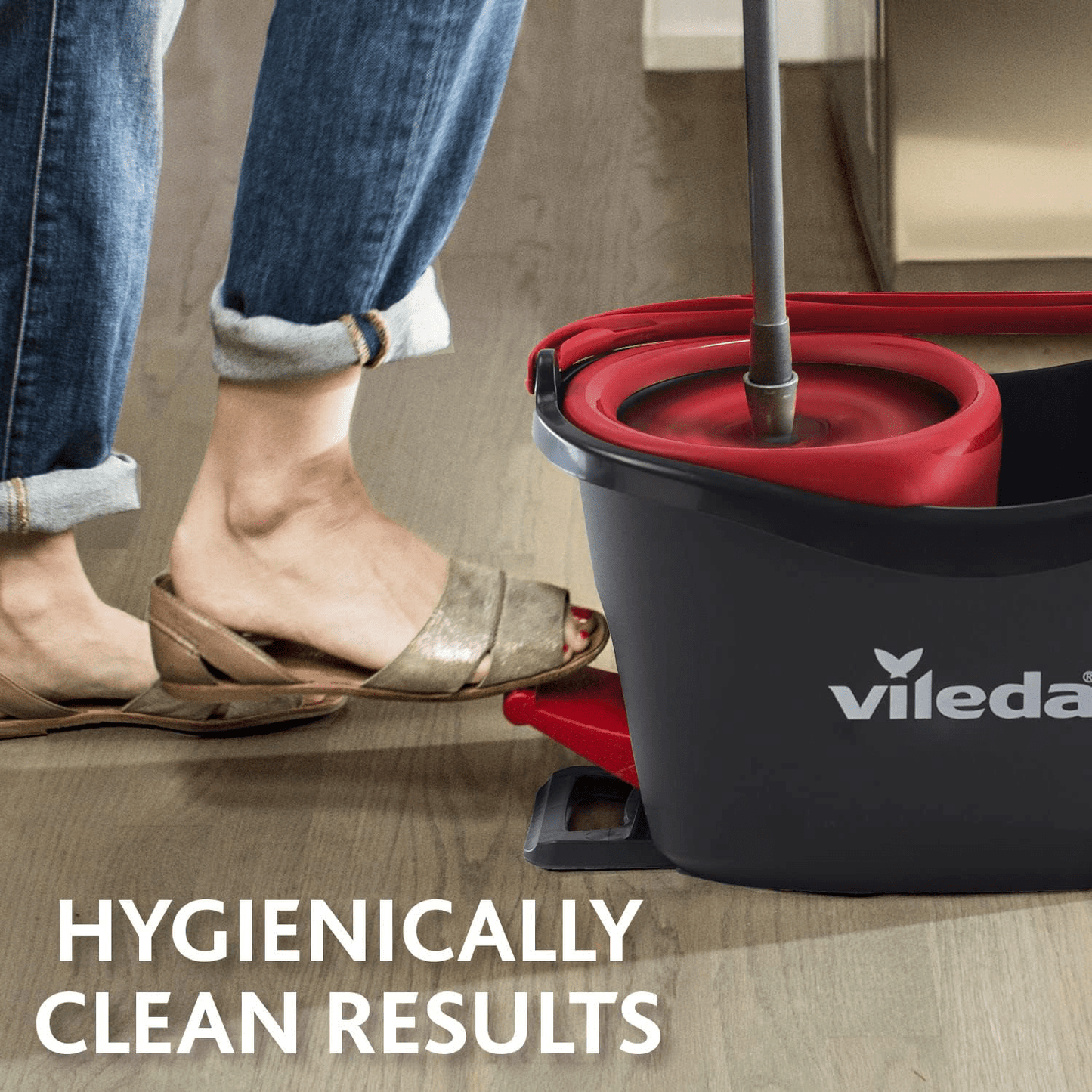 Vileda Set Fregona y Cubo de Limpieza con Pedal y Escurrefácil Giratorio, Fregona con Mango Extra Largo, Cabezal Triangular de Microfibra ideal Para los Rincones