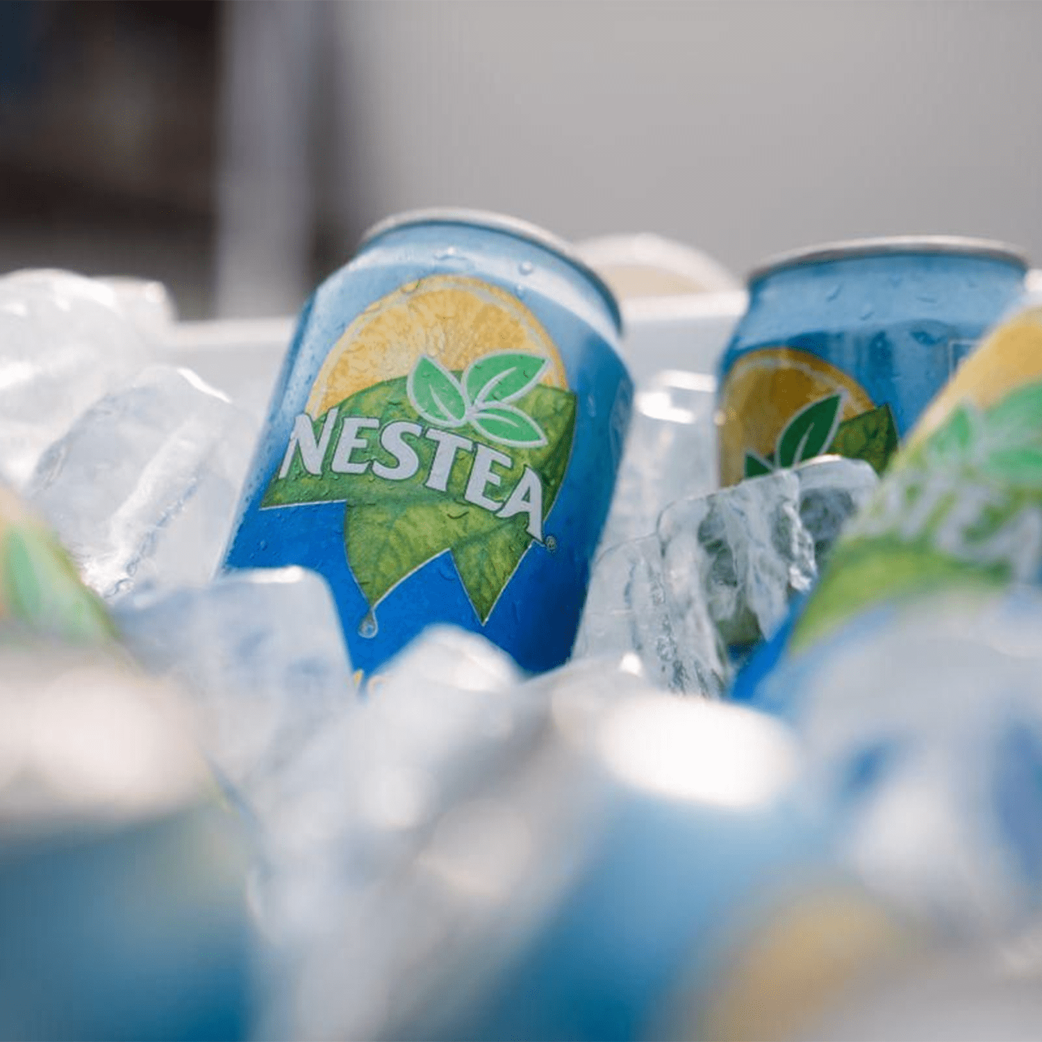 Nestea Té Negro Limón, Refresco de Té Negro con Sabor a Limón, Pack de 24 Latas de 330ml