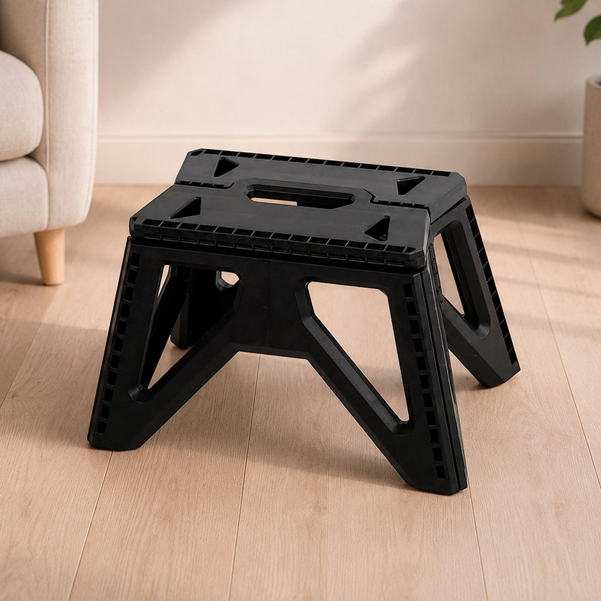 AKTIVE Taburete Plegable Multiusos Portátil con Diseño Antideslizante y Estructura Resistente para Hogar, Cocina y Camping, Soporta Hasta 150kg, 39 x 27 x 23 cm, Negro