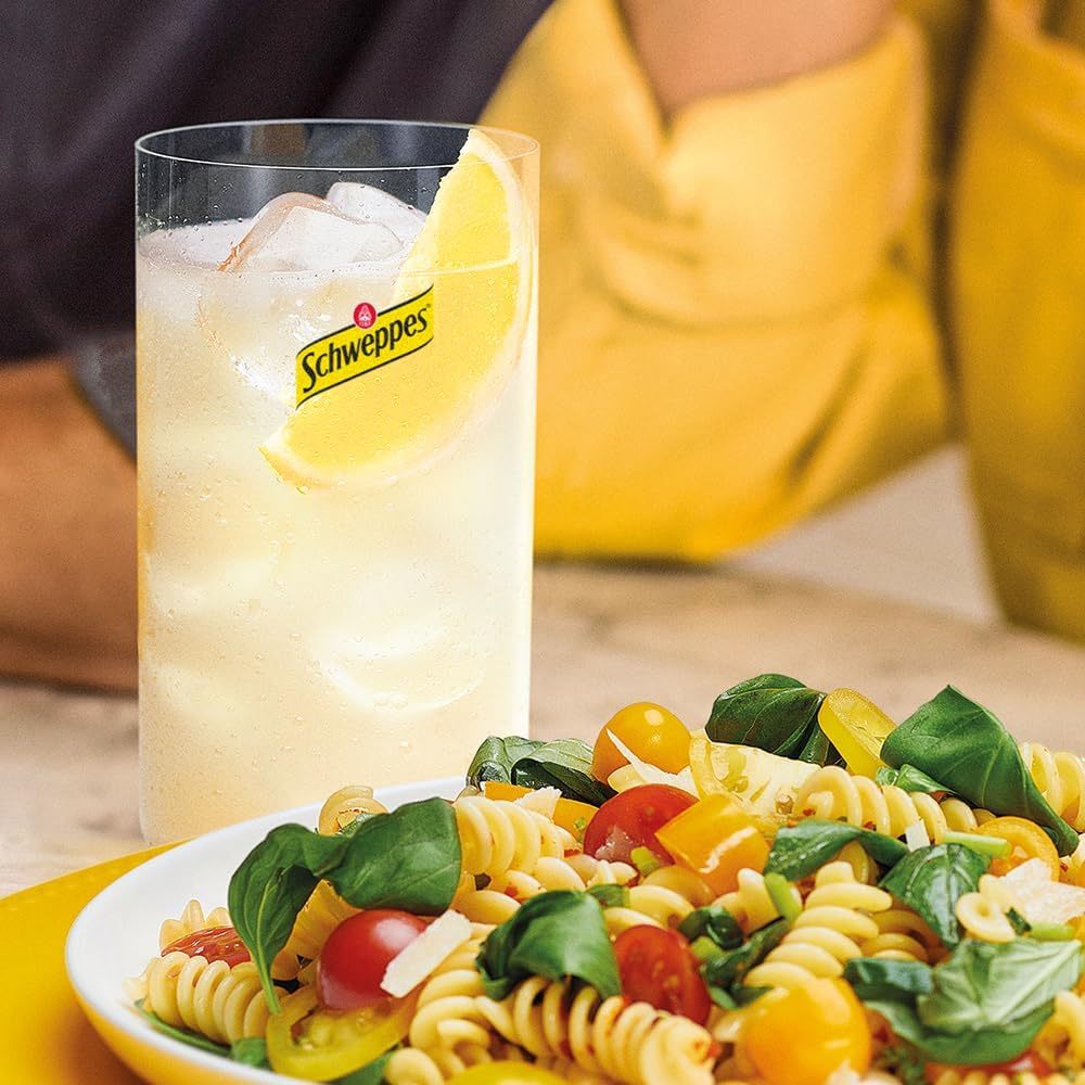 Schweppes Limón, Refresco con Sabor a Limón, Refresco Bajo en Calorías, Paquete de 24 Latas de 330 ml