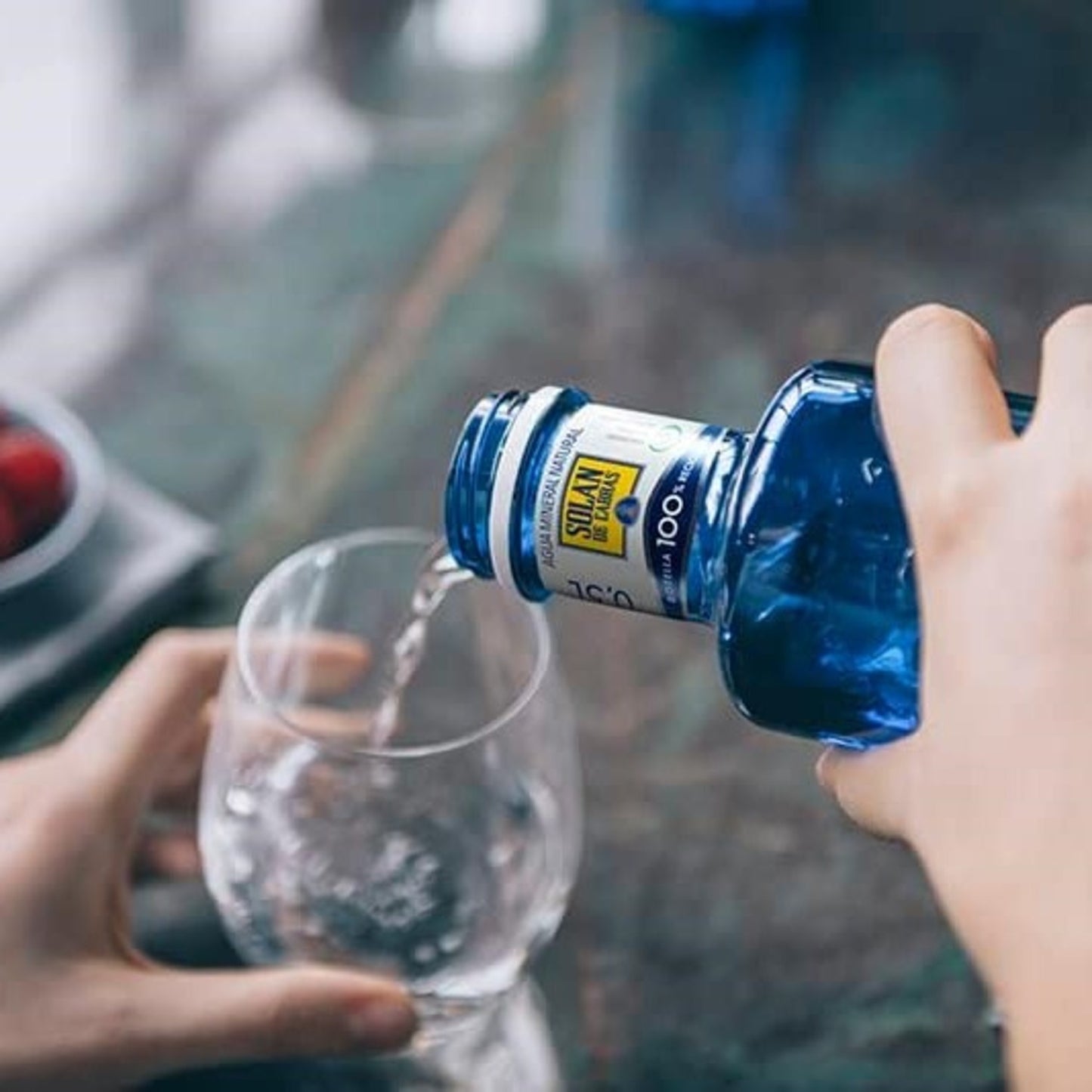 SOLAN DE CABRAS Agua Mineral Natural sin Gas con una destacada Composición Mineral, Máxima Calidad de Agua, Ideal para Hidratarte en Cualquier Momento, 20 Botellas de 50cl