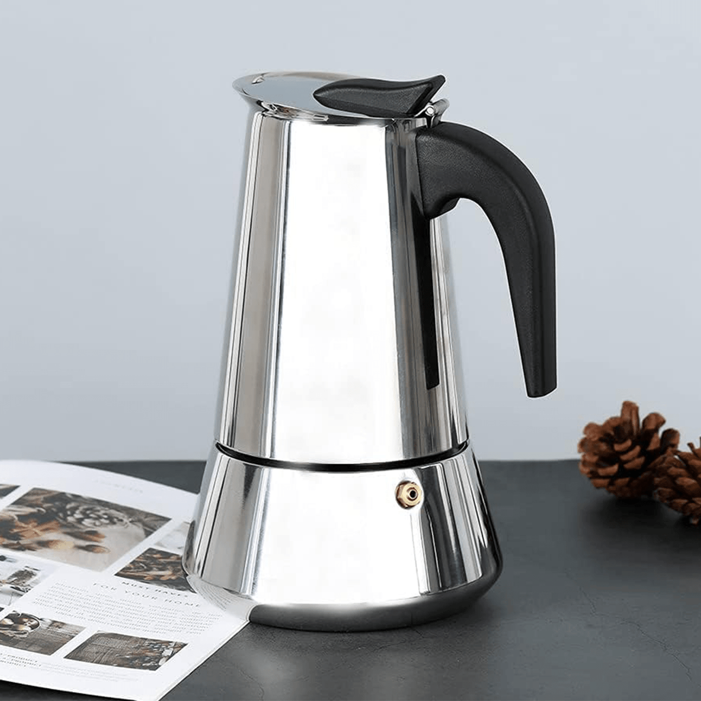 Cafetera Italiana 12 Tazas, Hecha de Acero Inoxidable, Mango Antiquemaduras, Compatible con Vitrocerámica, Gas, Inducción y Eléctrico, Capacidad de 700 gr de Café, Hasta 12 Tazas de Café, Fácil Limpieza