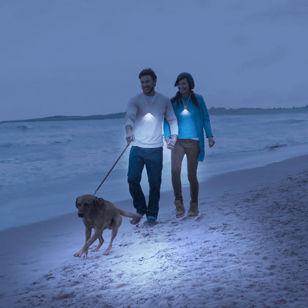 Luces de Carrera Nocturna LED, Colgante Linterna para Correr, Ideal para Leer de Noche, Acampar, Hacer Senderismo, Correr y Trotar en la Oscuridad, Perfecto para Actividades al Aire Libre, Funcionamiento mediante x2 Pilas de Botón