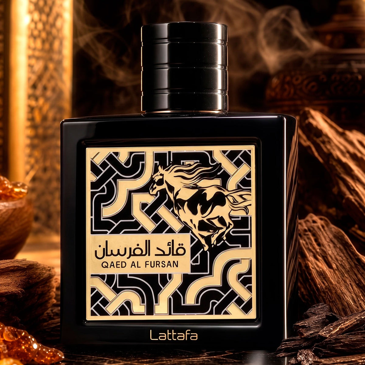 Lattafa Qaed Al Fursan Eau de Parfum Unisex, Perfume Árabe de Aroma Frutal y Amaderado con Notas de Piña, Azafrán, Ámbar y Cedro, 90 ml