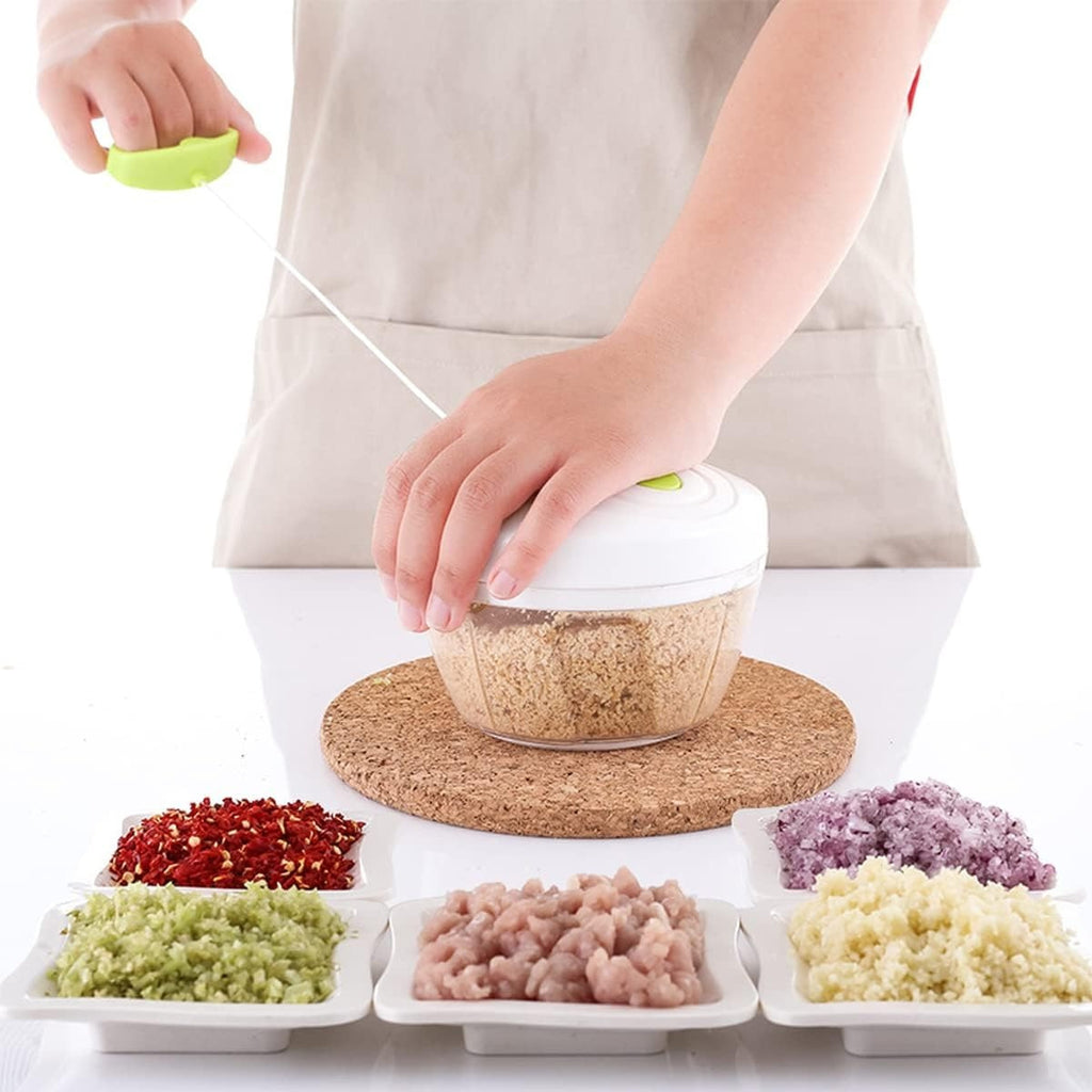 Picadora de Alimentos, Picadora Manual de Cocina, 450ml de Capacidad, Trocea, Mezcla, Machaca y Muele, Triple Cuchilla de Acero, Resistente, Fácil de Limpiar, Perfecto para Fruta, Verdura, Carne, Hierbas